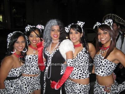 coolest-cruella-and-her-dalmatians-group-costume-6-21304174.jpg